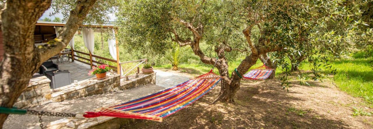 Hakuna Matata Holidays Wooden Lodge With Airco & Pool In Greek Olive Grove Methoni  Exteriér fotografie
