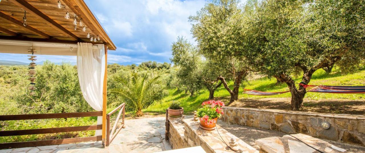 Hakuna Matata Holidays Wooden Lodge With Airco & Pool In Greek Olive Grove Methoni  Exteriér fotografie